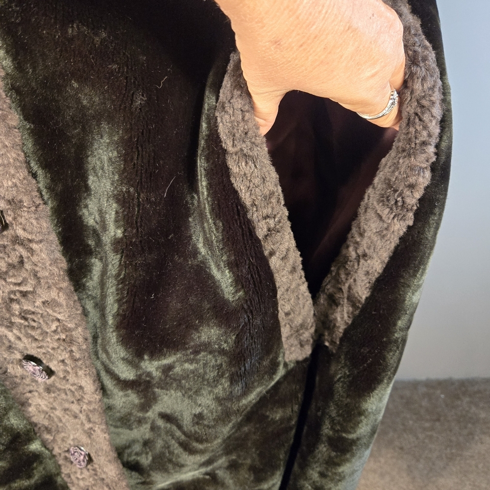 Faux Fur Hooded Cape Borgazia Sportowne Velvet Union Made - Picture 6 of 14